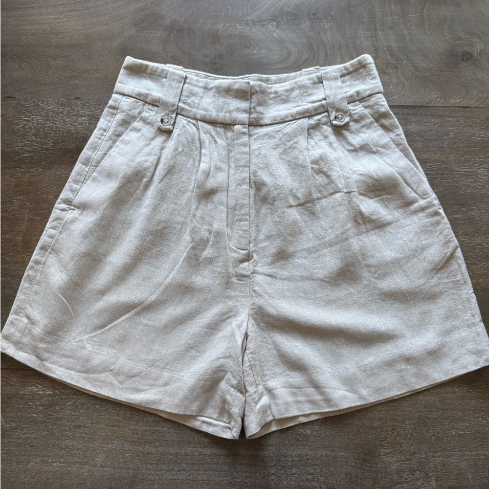 H&M Linen Blend High Waisted Pleated Shorts Beige Size 4